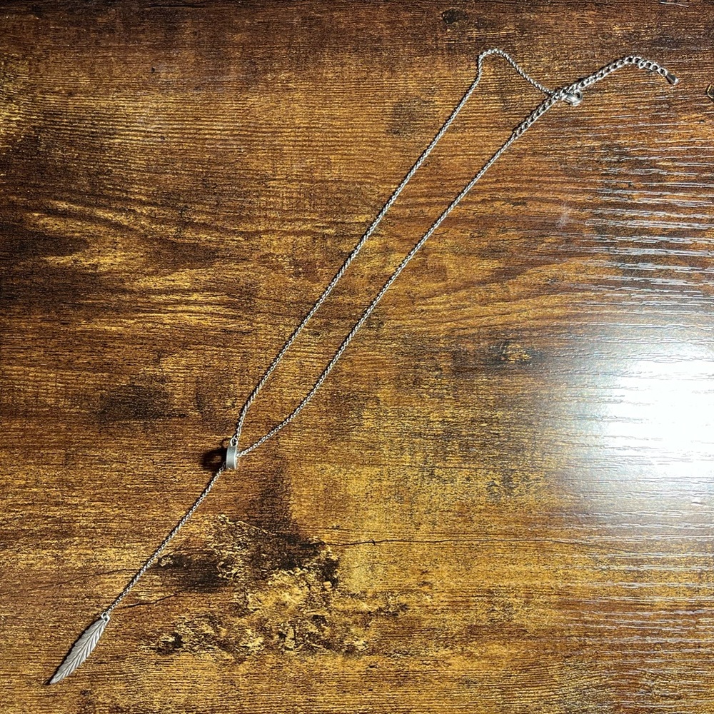 Feather lariat style necklace - Picture 2 of 5